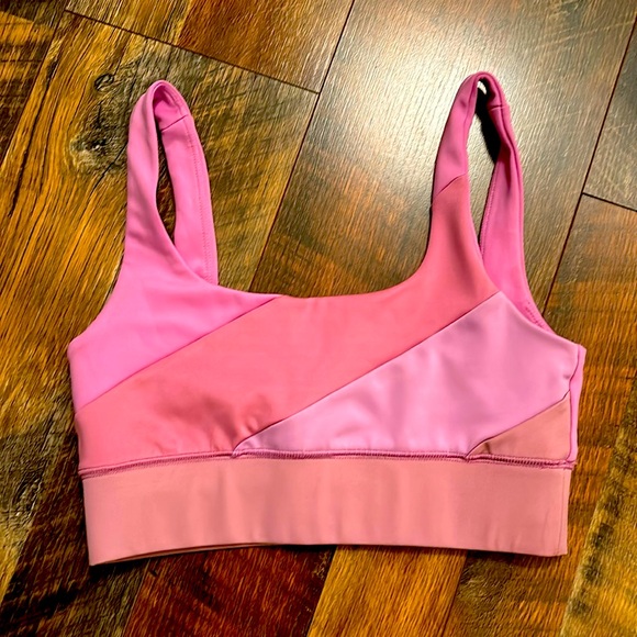 IVL sports bra size 2 - Picture 1 of 3